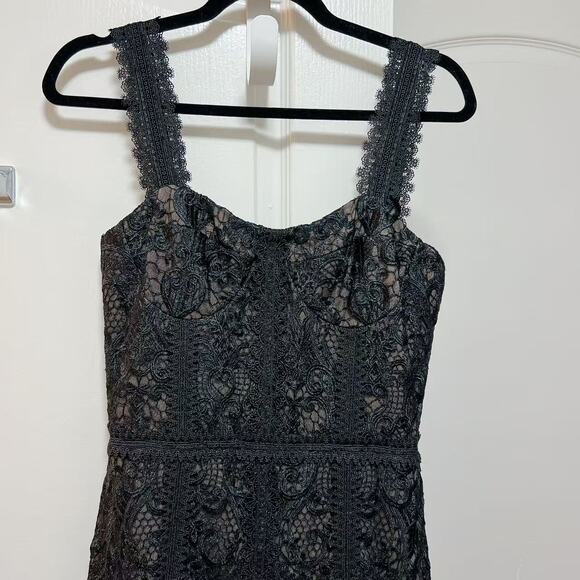 Bronx & Banco Tiffany Ruffle Lace Midi Dress Size M - Picture 5 of 8